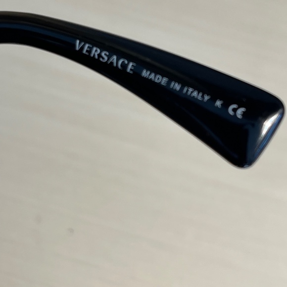 Versace Awesome Black Sunglasses - Model 4320- Made In Italy - Picture 9 of 10